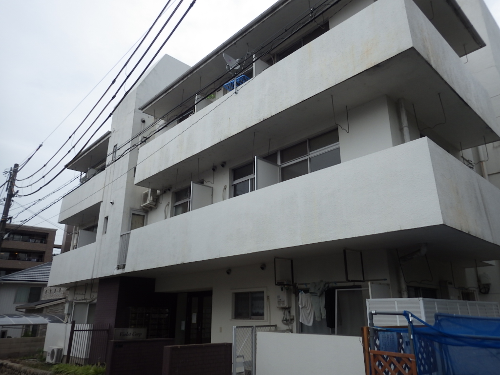宝塚市で３階建てマンションの外壁改修工事