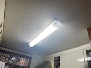 茨木市にて古くなった照明をLEDに交換！